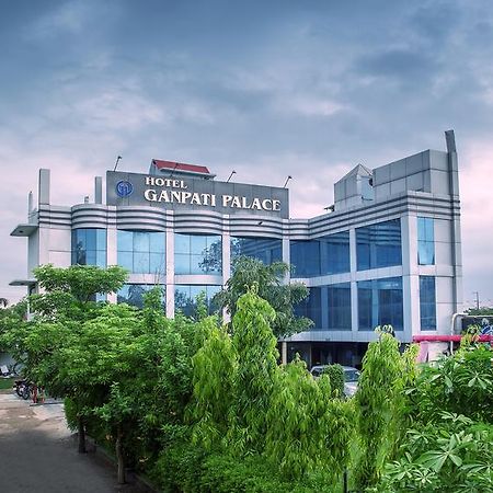 Hotel Ganpati Palace Mathura Exteriér fotografie